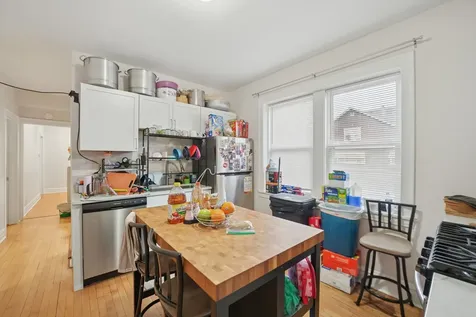 4954 West Byron Street Chicago IL 60641