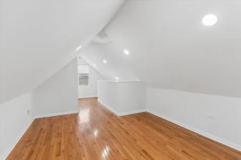 4954 West Byron Street Chicago IL 60641