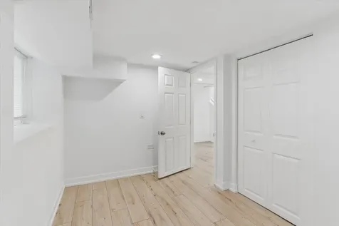 4954 West Byron Street Chicago IL 60641