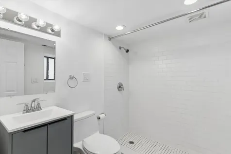 4954 West Byron Street Chicago IL 60641