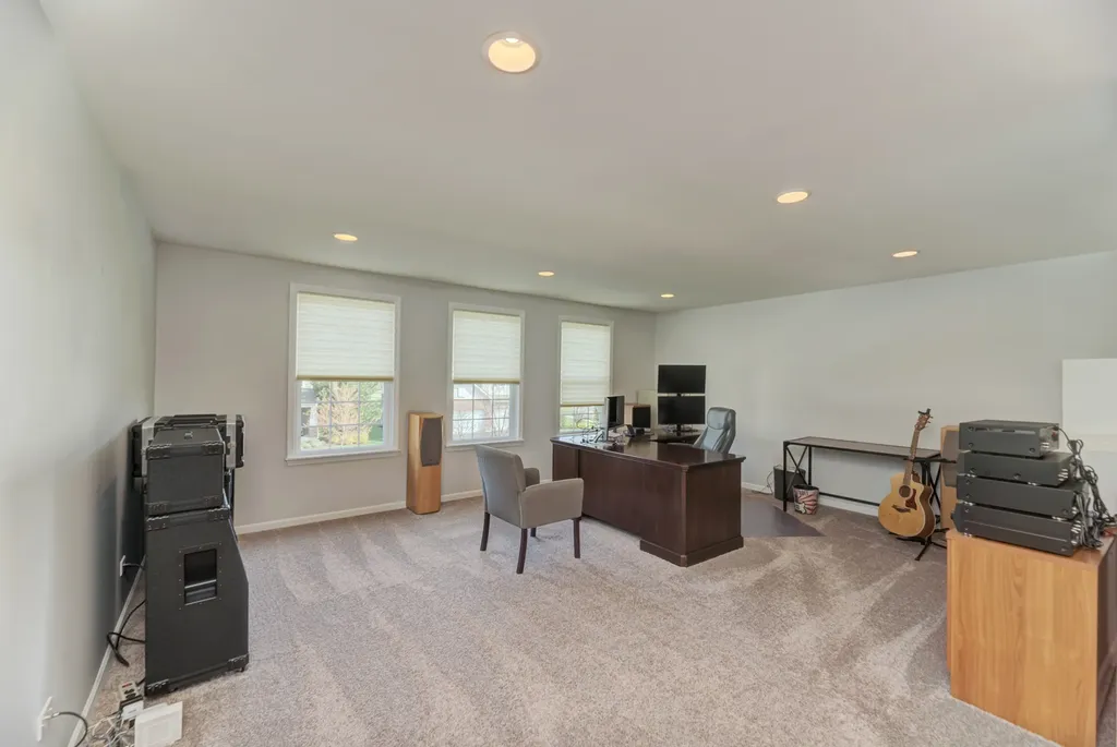 8288 Mulberry Drive Woodridge IL 60517