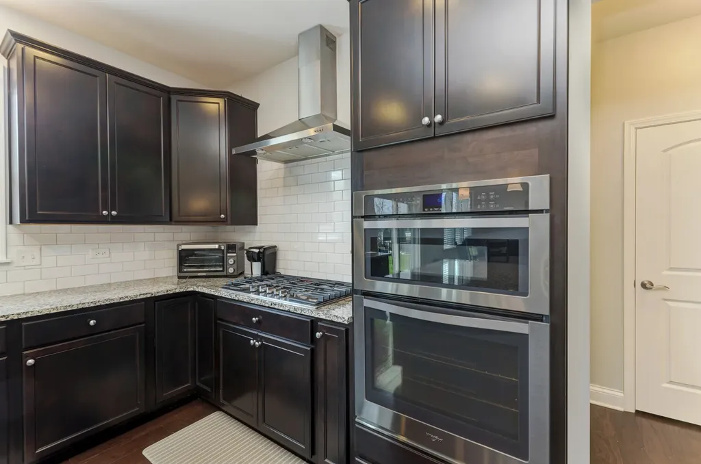 8288 Mulberry Drive Woodridge IL 60517