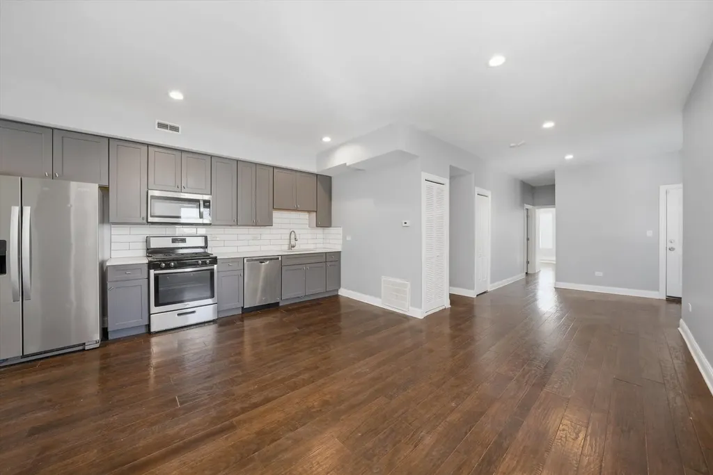 7415 South Langley Avenue Chicago IL 60619