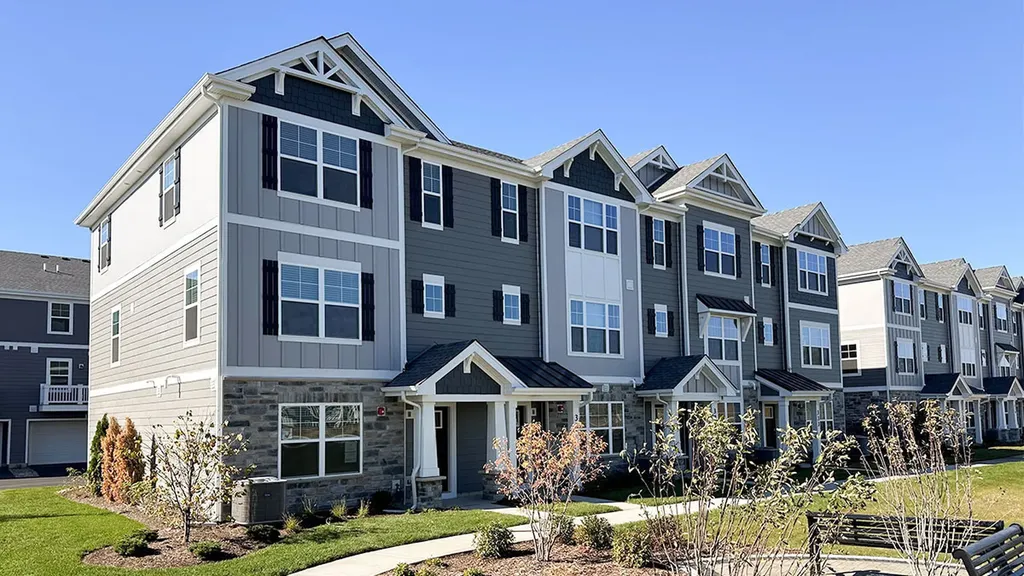 430 Lakeshore Court St. Charles IL 60174