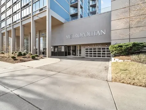 5320 North Sheridan Road Chicago IL 60640