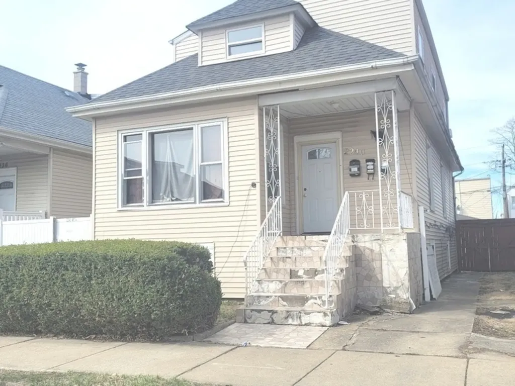 2240 North Monitor Avenue Chicago IL 60639