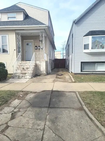 2240 North Monitor Avenue Chicago IL 60639