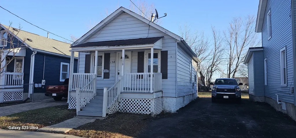 138 North Woodlawn Avenue Aurora IL 60506