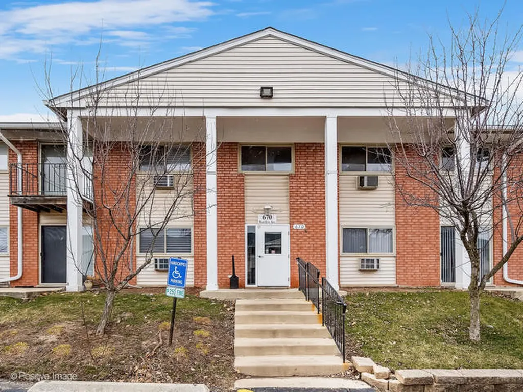 670 Marilyn Avenue Glendale Heights IL 60139