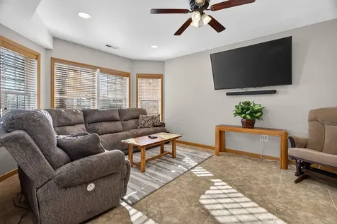 43 Hole In The Wall Court Wilmington IL 60481