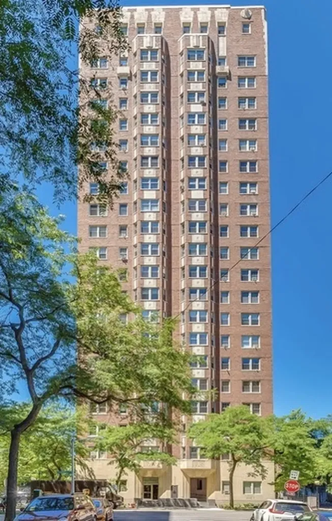5000 South Cornell Avenue Chicago IL 60615