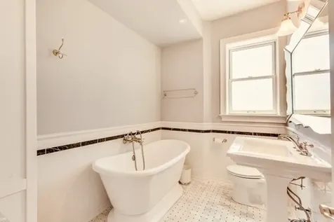 5000 South Cornell Avenue Chicago IL 60615