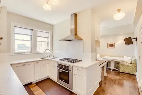 5000 South Cornell Avenue Chicago IL 60615