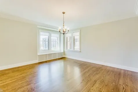 5000 South Cornell Avenue Chicago IL 60615