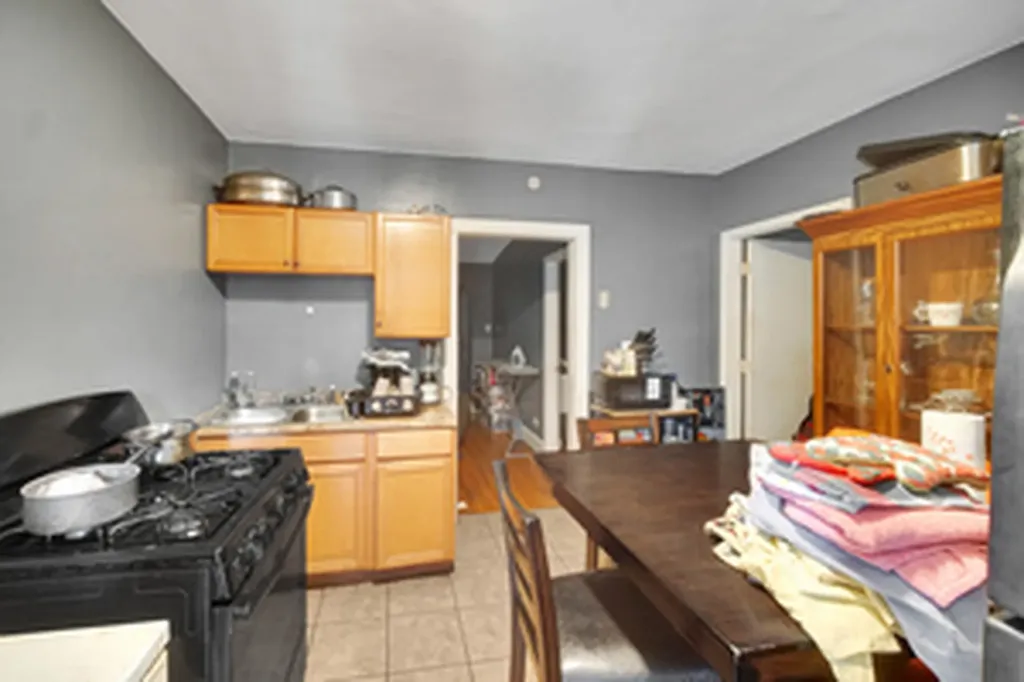8142-8146 South Maryland Avenue Chicago IL 60619