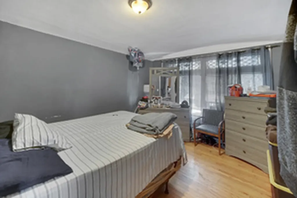 8142-8146 South Maryland Avenue Chicago IL 60619