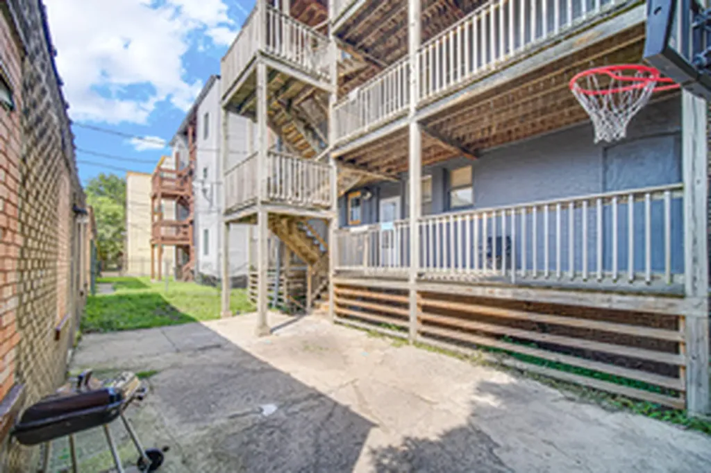 8142-8146 South Maryland Avenue Chicago IL 60619