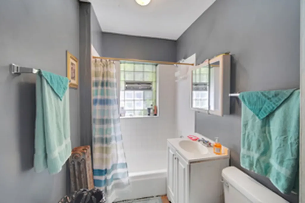8142-8146 South Maryland Avenue Chicago IL 60619