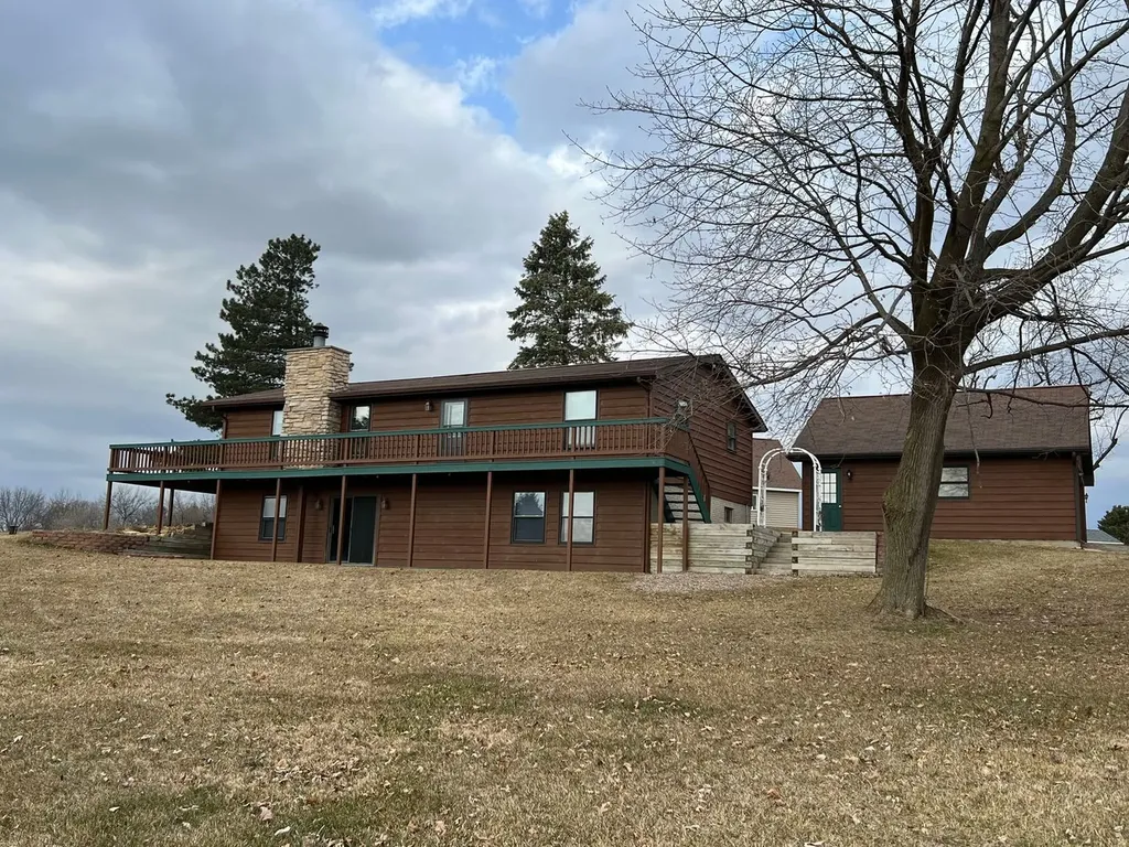 1-80 Farragut Lane Lake Carroll IL 61046