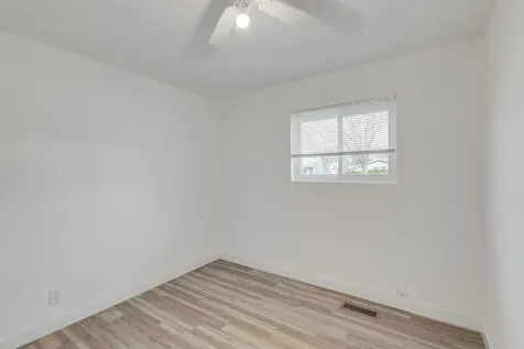 533 Redwood Road Bolingbrook IL 60440