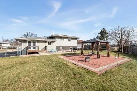 2809 Forest Lane Lansing IL 60438