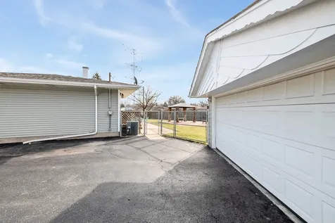 2809 Forest Lane Lansing IL 60438
