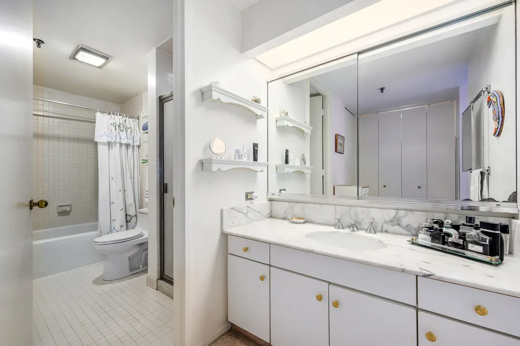 680 North Lake Shore Drive Chicago IL 60611