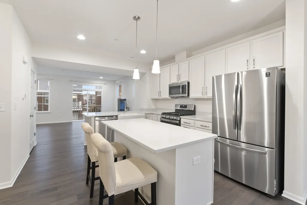 4431 Monroe Court Naperville IL 60564