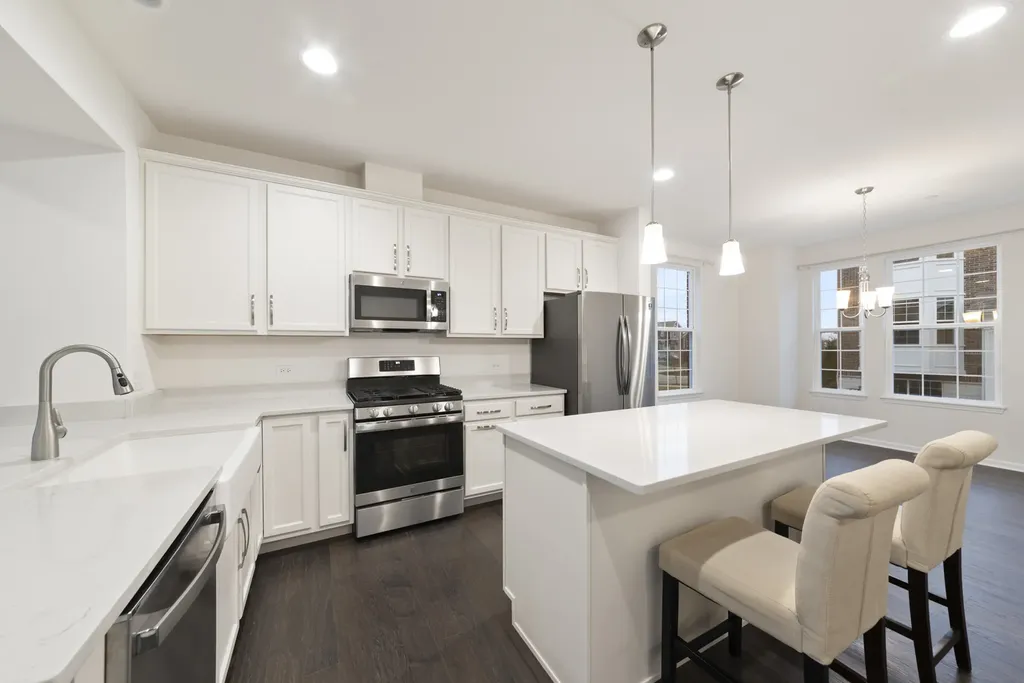 4431 Monroe Court Naperville IL 60564