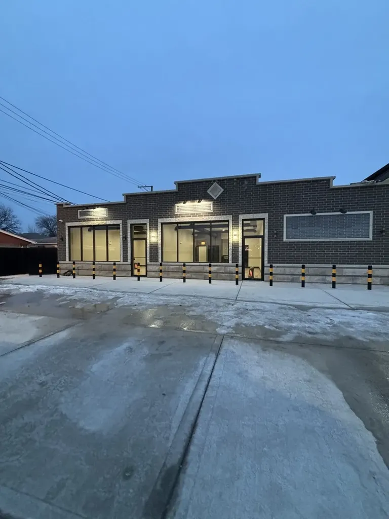 5033 South Cicero Avenue Chicago IL 60632