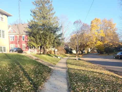 345 Augusta Avenue Dekalb IL 60115