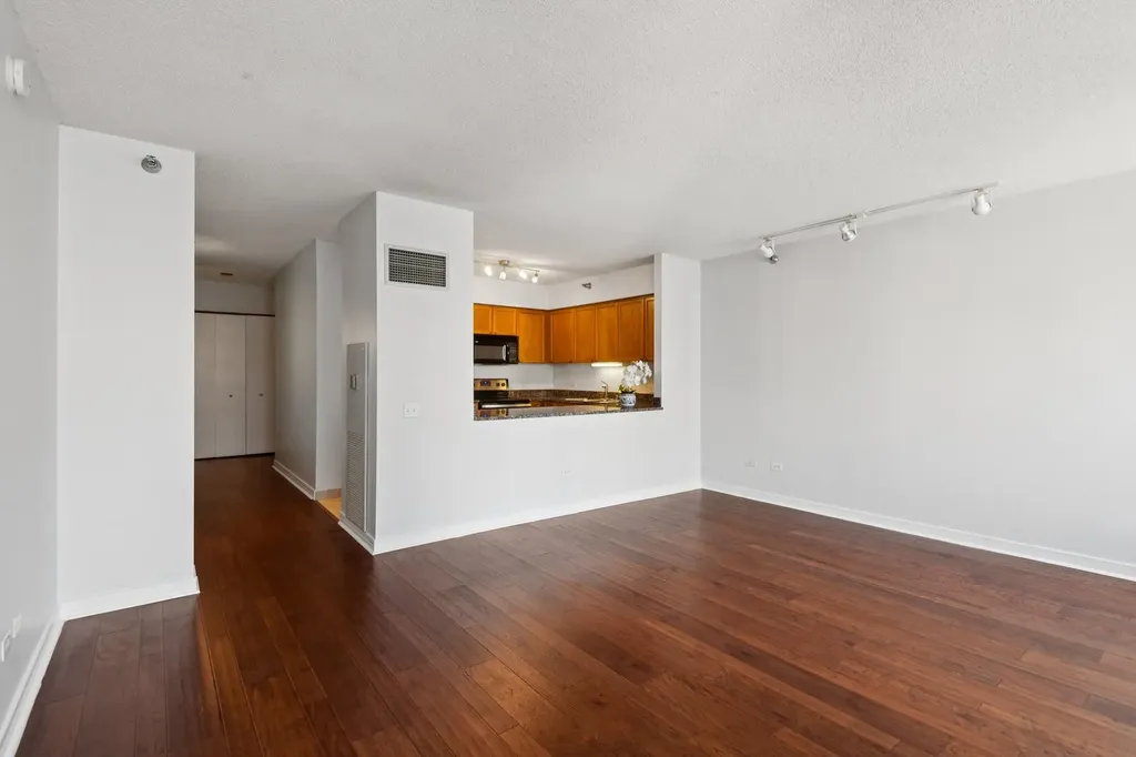 512 North Mcclurg Court Chicago IL 60611
