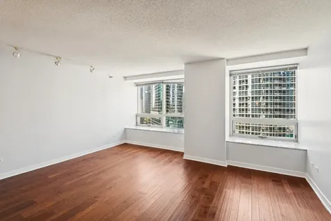 512 North Mcclurg Court Chicago IL 60611