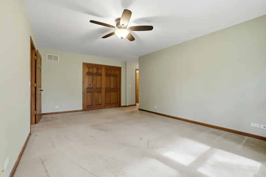 2528 Sun Valley Road Lisle IL 60532