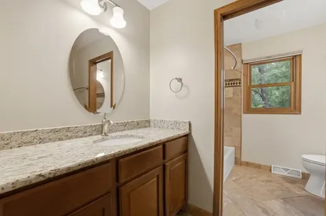 2528 Sun Valley Road Lisle IL 60532