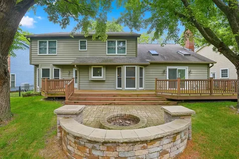 2528 Sun Valley Road Lisle IL 60532