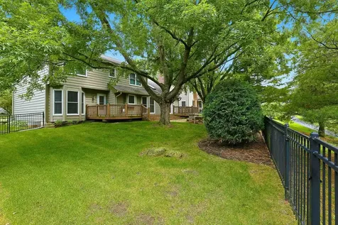 2528 Sun Valley Road Lisle IL 60532