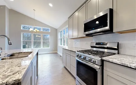 106 Donmor Drive Bloomingdale IL 60108