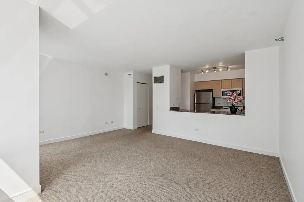 512 North Mcclurg Court Chicago IL 60611