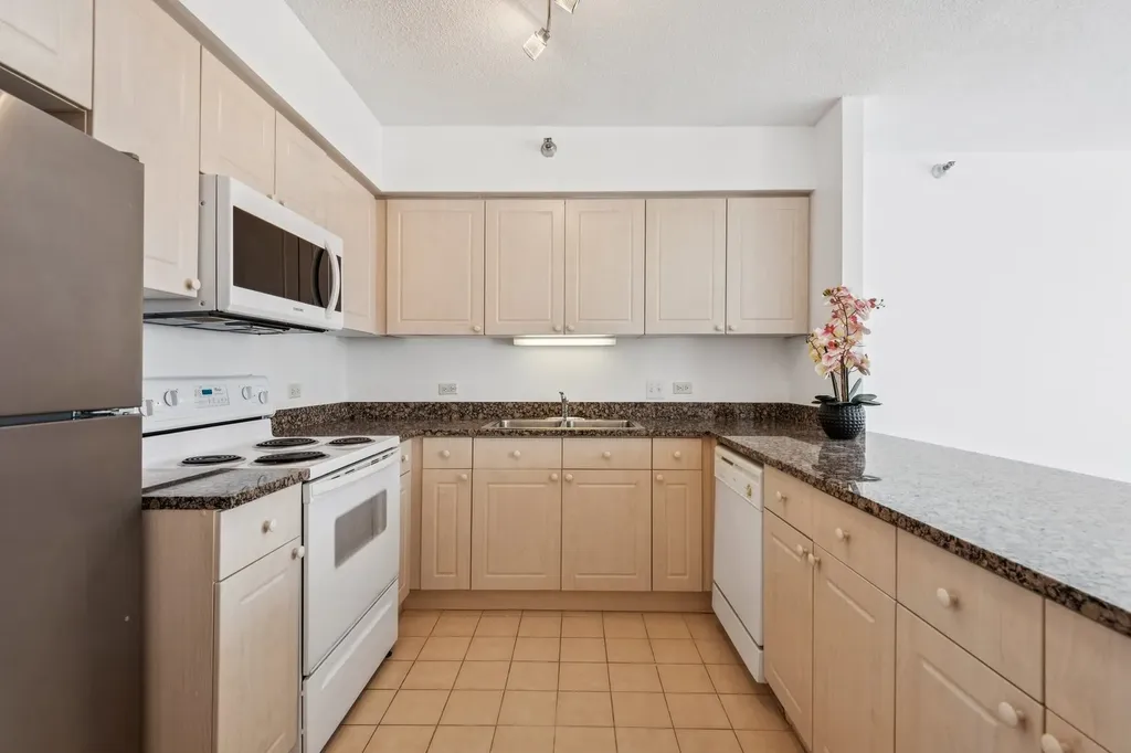 512 North Mcclurg Court Chicago IL 60611