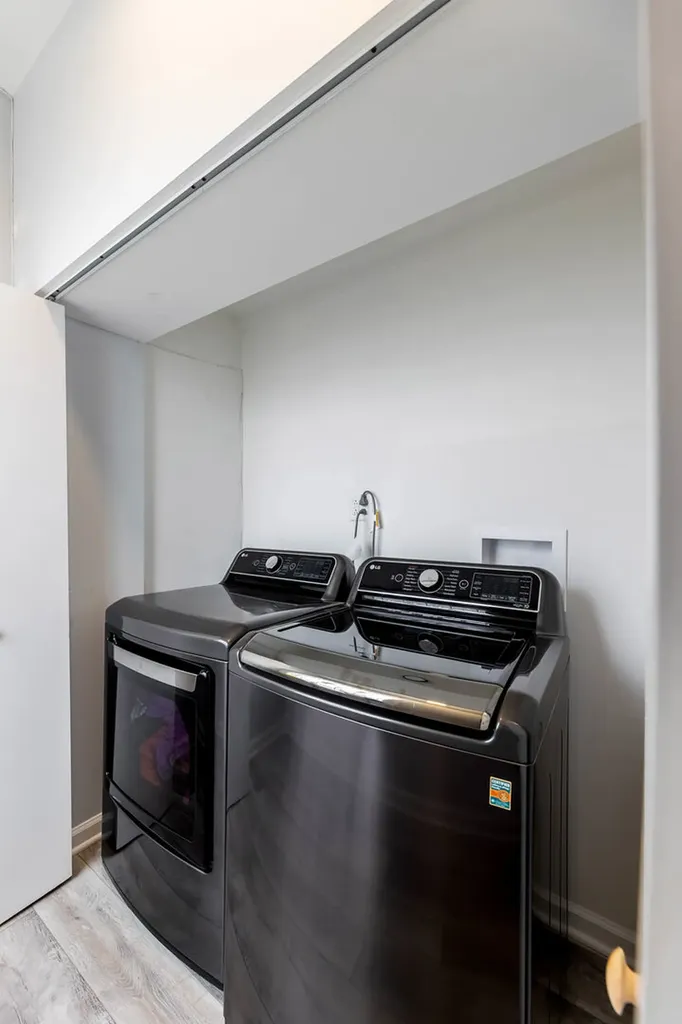 7251 South Paxton Avenue Chicago IL 60649