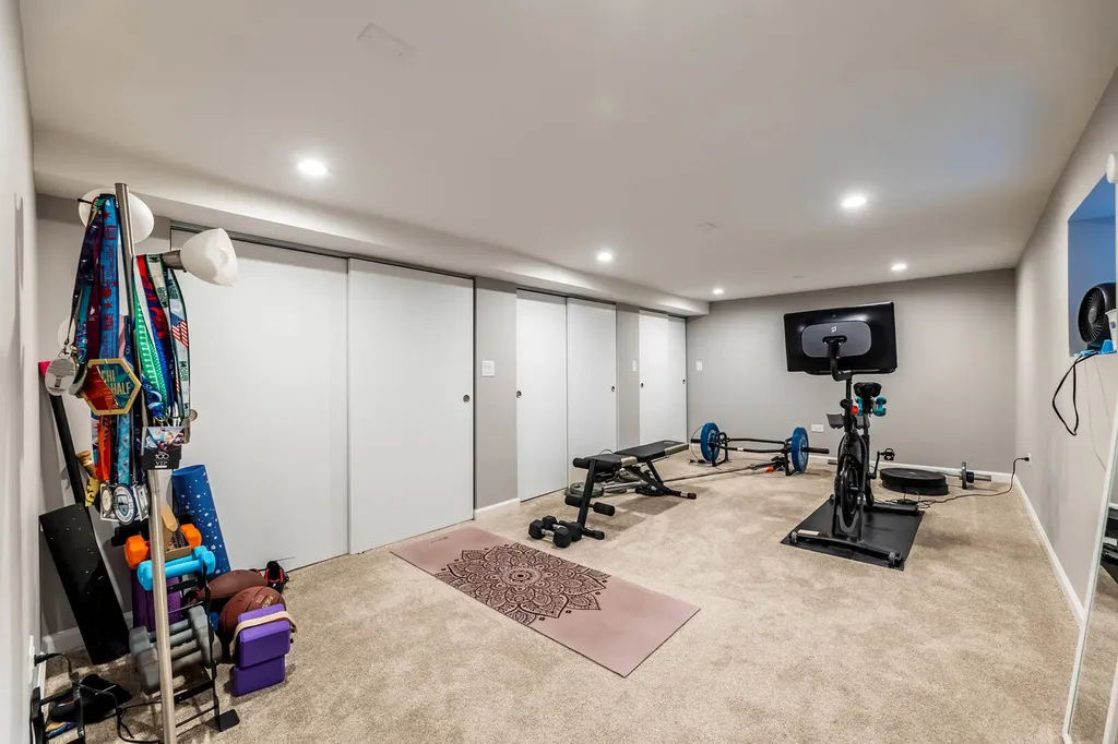 7251 South Paxton Avenue Chicago IL 60649