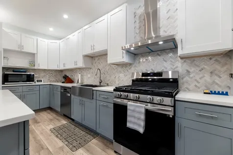7251 South Paxton Avenue Chicago IL 60649