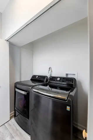 7251 South Paxton Avenue Chicago IL 60649