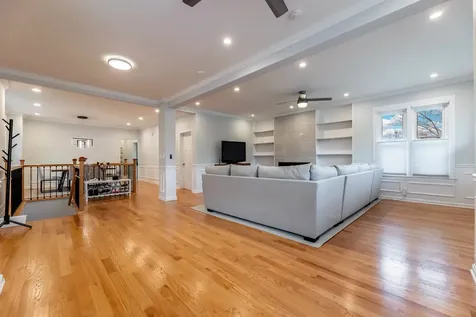 7251 South Paxton Avenue Chicago IL 60649