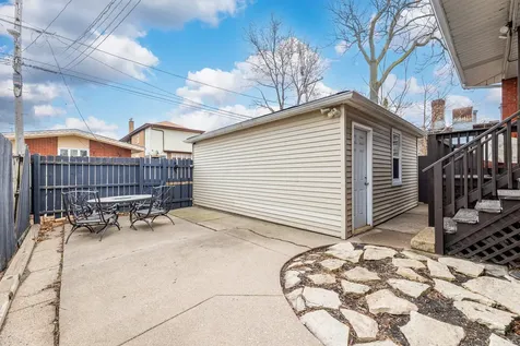 7251 South Paxton Avenue Chicago IL 60649