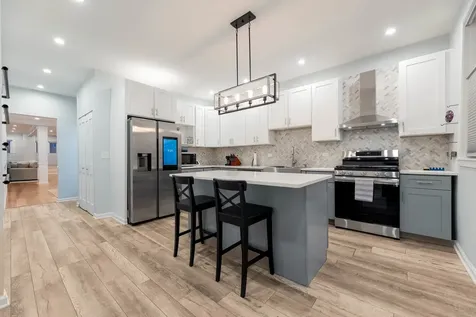 7251 South Paxton Avenue Chicago IL 60649