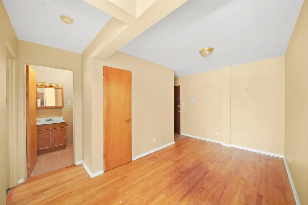 7801 South South Shore Drive Chicago IL 60649