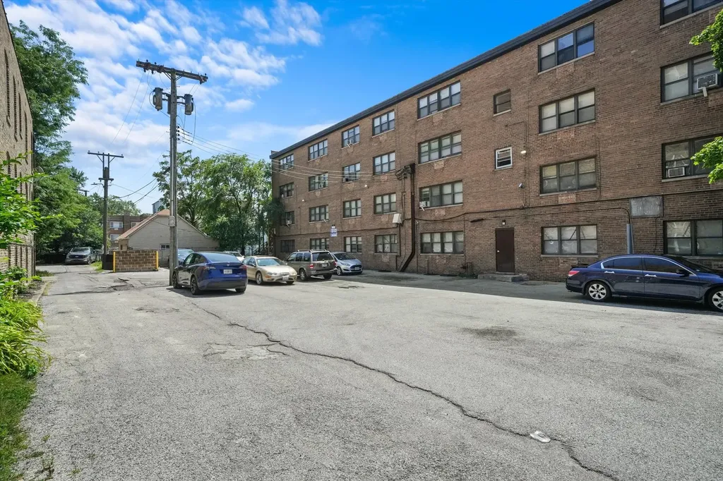 7801 South South Shore Drive Chicago IL 60649