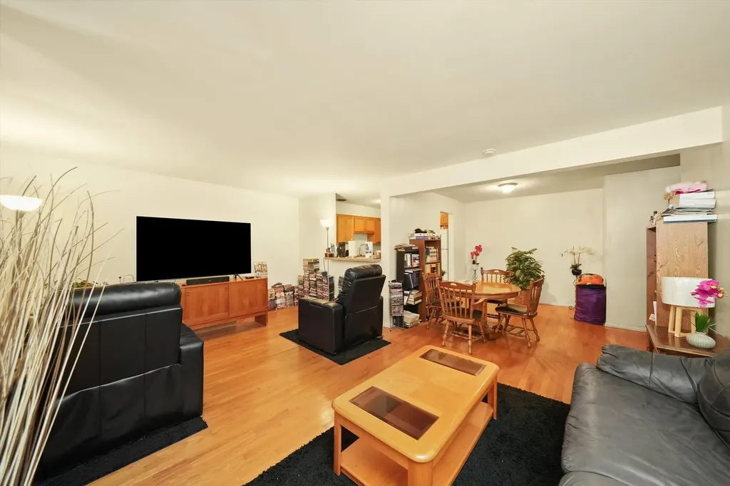 7801 South South Shore Drive Chicago IL 60649